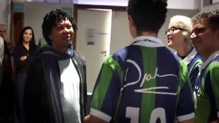 Músicas de Djavan ajudam jovem autista de 15 anos a se comunicar, alfabetizar-se pela música e realizam encontro emocionante com o cantor em Brasília